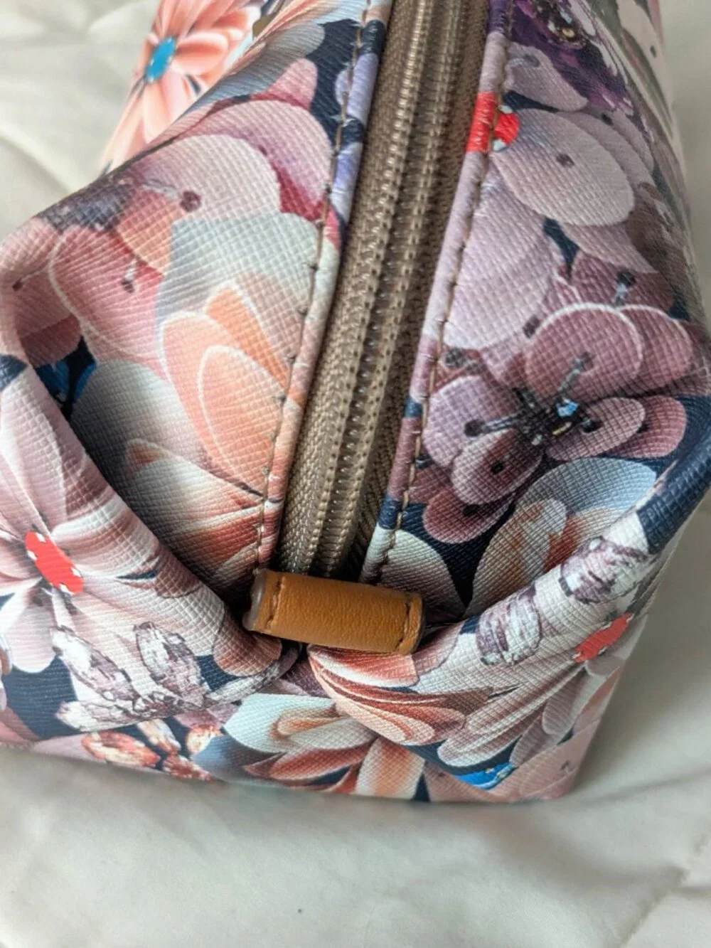 Stella & Dot Cosmetic Travel Pouf Pouch Floral Coquette Print Vegan Leather